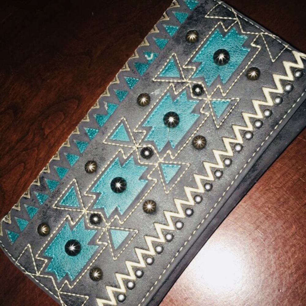 Montana West wallet
